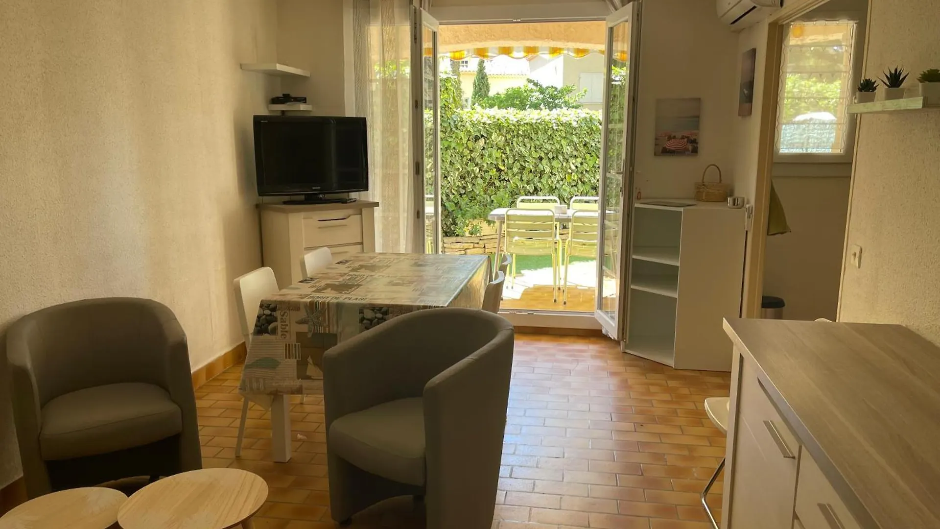 Apartment Appart-St Cyr Sur Mer-La Madrague-4Pers-Parking Saint-Cyr-sur-Mer